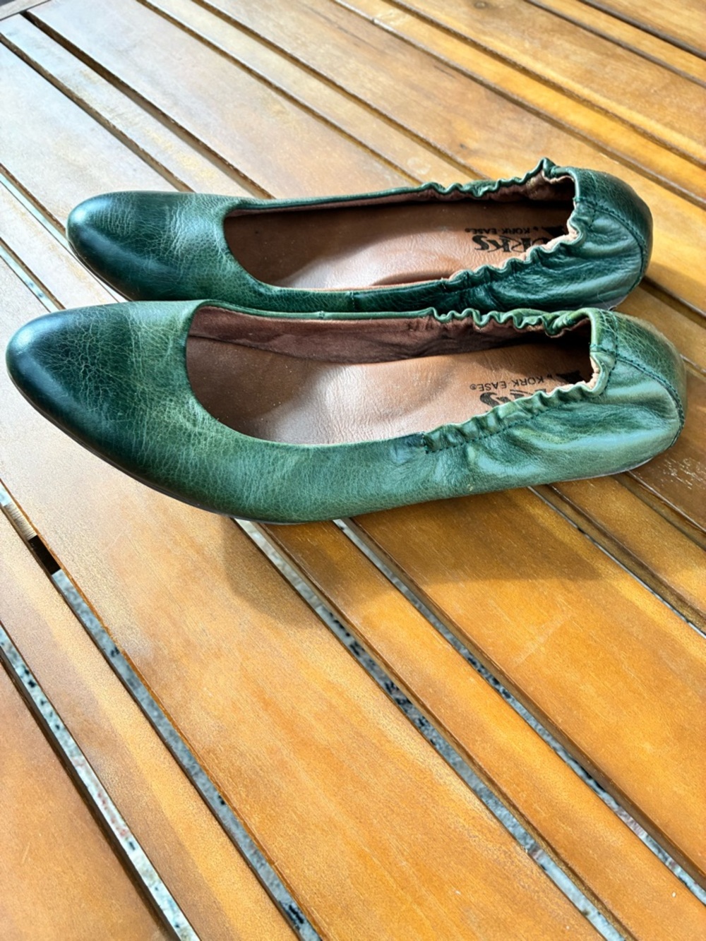 KORKS Green Leather Ballet Flats